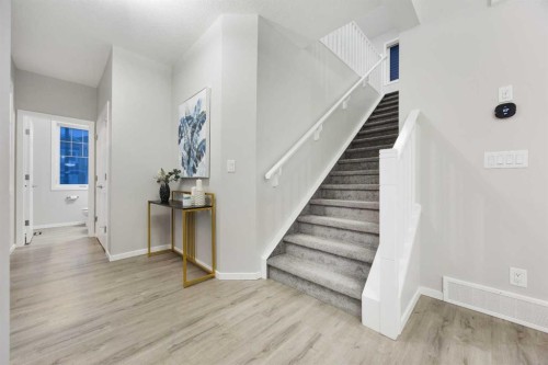 567 Osborne Drive Sw, Airdrie, AB - Indoor Photo Showing Other Room