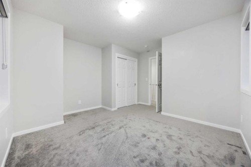 567 Osborne Drive Sw, Airdrie, AB - Indoor Photo Showing Other Room