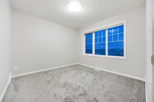 567 Osborne Drive Sw, Airdrie, AB - Indoor Photo Showing Other Room