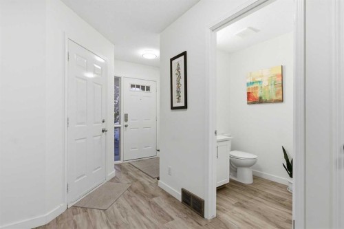 310 Hawkstone Manor Nw, Calgary, AB - Indoor