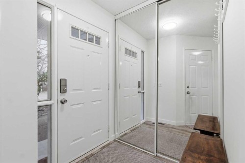 310 Hawkstone Manor Nw, Calgary, AB - Indoor Photo Showing Other Room