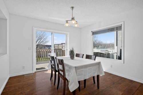 268 Westmount Crescent, Okotoks, AB - Indoor Photo Showing Dining Room