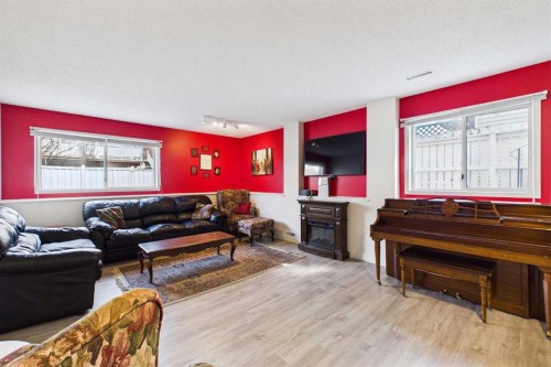 14 Citadel Drive Nw, Calgary, AB - Indoor Photo Showing Living Room