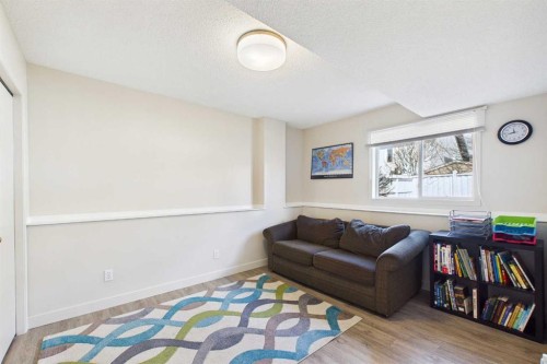 14 Citadel Drive Nw, Calgary, AB - Indoor Photo Showing Other Room