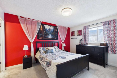 14 Citadel Drive Nw, Calgary, AB - Indoor Photo Showing Bedroom