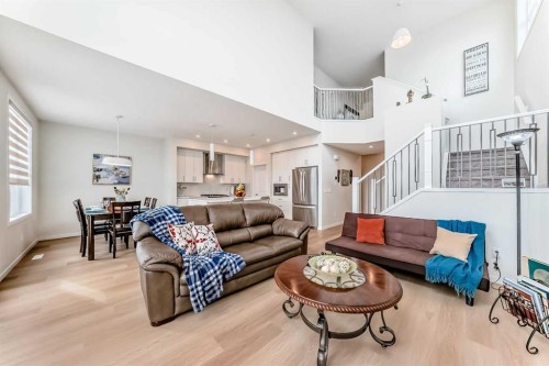 332 Magnolia Crescent Se, Calgary, AB - Indoor Photo Showing Living Room