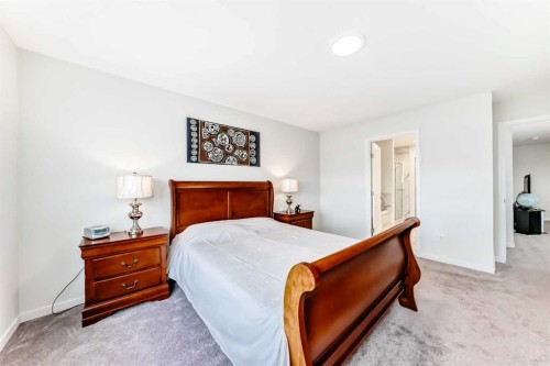 332 Magnolia Crescent Se, Calgary, AB - Indoor Photo Showing Bedroom
