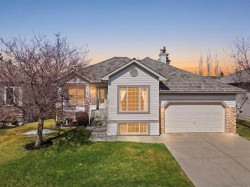 37 Rocky Ridge Gardens NWCalgary, AB T3G 4V7