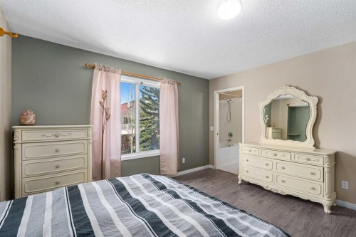 271 Citadel Meadow Grove Nw, Calgary, AB - Indoor Photo Showing Bedroom