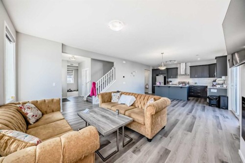 126 Cityspring Gate Ne, Calgary, AB - Indoor Photo Showing Living Room