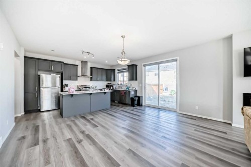 126 Cityspring Gate Ne, Calgary, AB - Indoor Photo Showing Kitchen