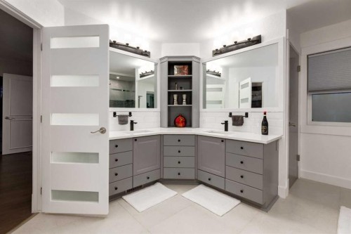 9915 Patton Road Sw, Calgary, AB - Indoor