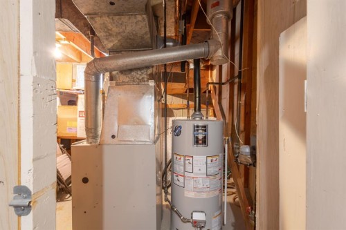 719 27 Avenue Nw, Calgary, AB - Indoor Photo Showing Basement