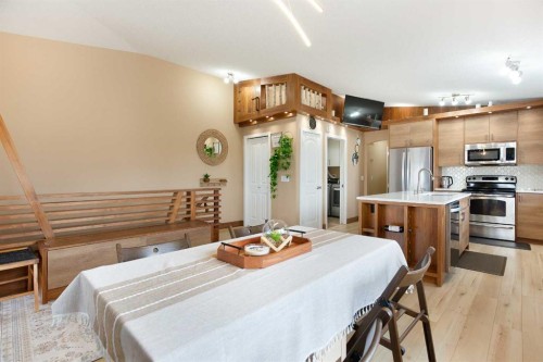 2201-230 Eversyde Boulevard Sw, Calgary, AB - Indoor Photo Showing Kitchen