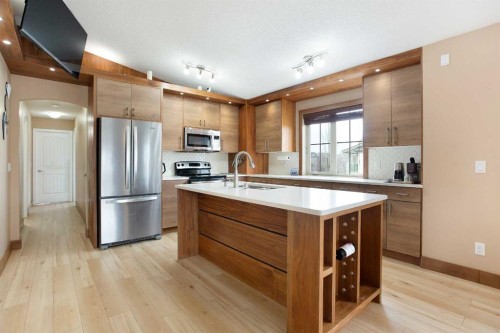 2201-230 Eversyde Boulevard Sw, Calgary, AB - Indoor Photo Showing Kitchen