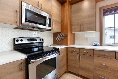 2201-230 Eversyde Boulevard Sw, Calgary, AB - Indoor Photo Showing Kitchen
