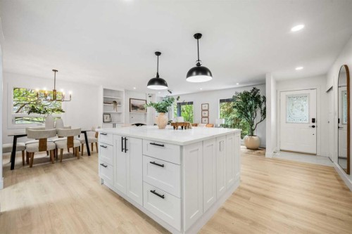 235 Lake Rosen Crescent Se, Calgary, AB - Indoor