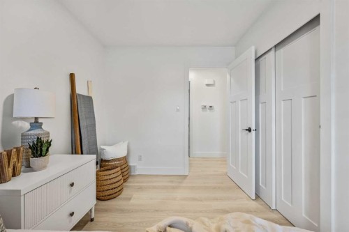 235 Lake Rosen Crescent Se, Calgary, AB - Indoor