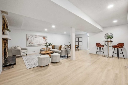 235 Lake Rosen Crescent Se, Calgary, AB - Indoor