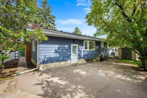 235 Lake Rosen Crescent Se, Calgary, AB - Outdoor