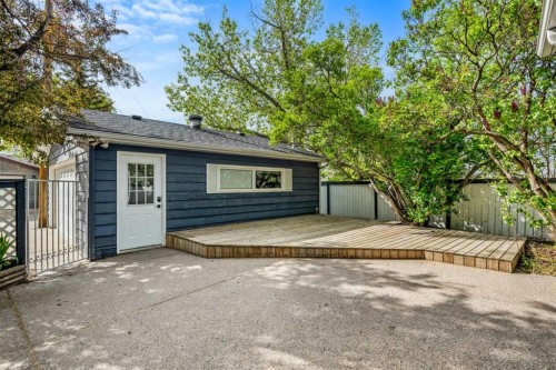 235 Lake Rosen Crescent Se, Calgary, AB - Outdoor