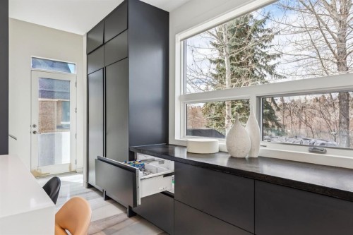 710 Rideau Road Sw, Calgary, AB - Indoor