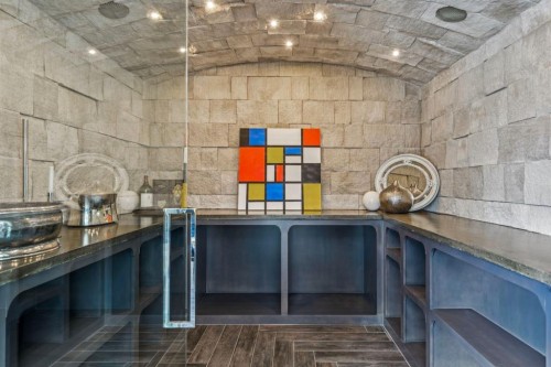 710 Rideau Road Sw, Calgary, AB - Indoor Photo Showing Other Room