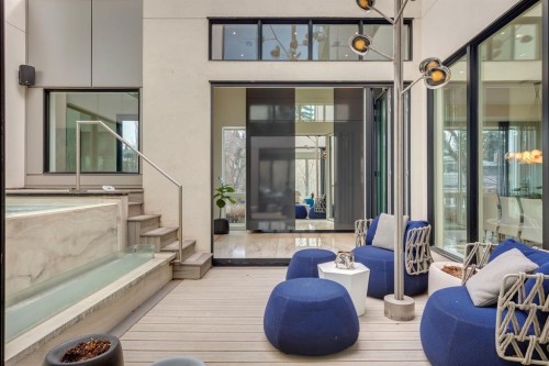 710 Rideau Road Sw, Calgary, AB -  With Exterior