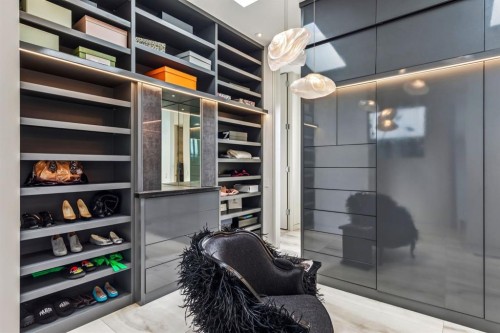 710 Rideau Road Sw, Calgary, AB -  With Exterior