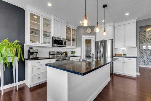 317 Panora Way Nw, Calgary, AB - Indoor Photo Showing Kitchen With Stainless Steel Kitchen With Double Sink With Upgraded Kitchen