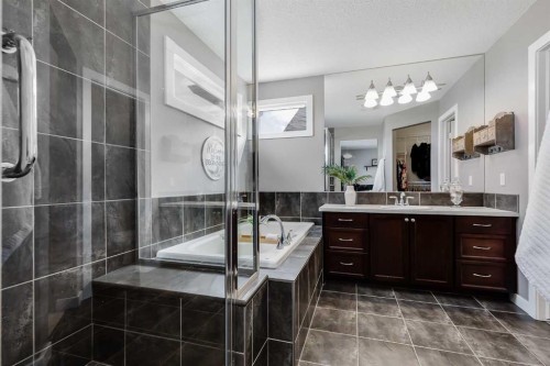 317 Panora Way Nw, Calgary, AB - Indoor Photo Showing Bathroom