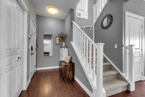 317 Panora Way Nw, Calgary, AB - Indoor Photo Showing Other Room