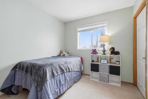 68 Bridleridge Gardens Sw, Calgary, AB - Indoor Photo Showing Bedroom