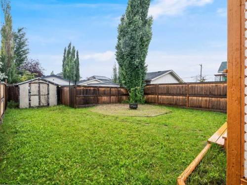68 Bridleridge Gardens Sw, Calgary, AB - Outdoor