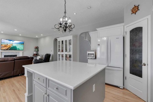 37 Mt Yamnuska Place Se, Calgary, AB - Indoor