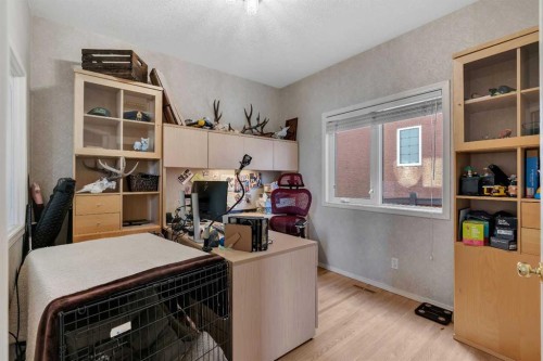 37 Mt Yamnuska Place Se, Calgary, AB - Indoor