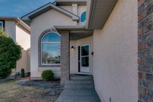37 Mt Yamnuska Place Se, Calgary, AB - Outdoor With Exterior