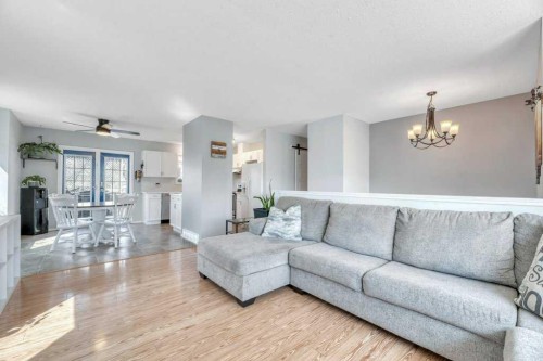 191 Strathaven Crescent, Strathmore, AB - Indoor Photo Showing Living Room
