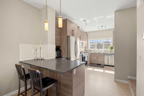 496 Nolan Hill Boulevard Nw, Calgary, AB - Indoor