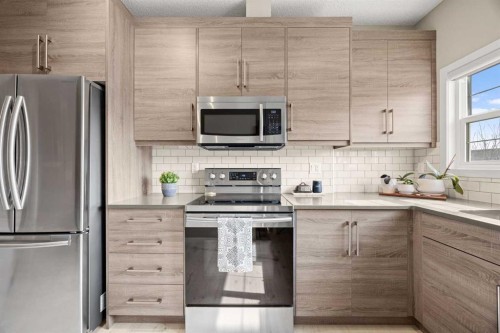 496 Nolan Hill Boulevard Nw, Calgary, AB - Indoor Photo Showing Kitchen