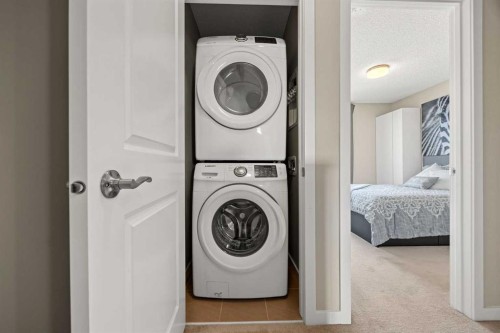 496 Nolan Hill Boulevard Nw, Calgary, AB - Indoor Photo Showing Laundry Room
