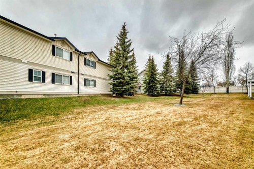 112 Country Village Cape Ne, Calgary, AB - Outdoor