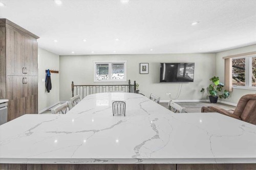 9743 Austin Road Se, Calgary, AB - Indoor