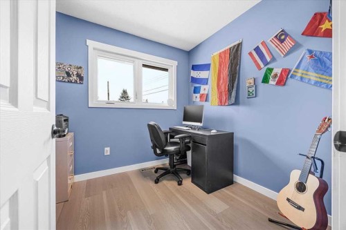 9743 Austin Road Se, Calgary, AB - Indoor