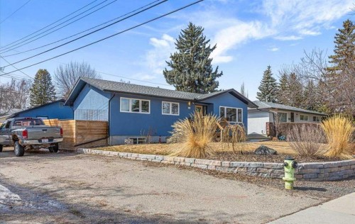 9743 Austin Road Se, Calgary, AB - Outdoor