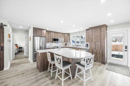 9743 Austin Road Se, Calgary, AB - Indoor