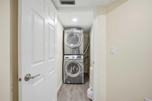193 Cityscape Gardens Ne, Calgary, AB - Indoor Photo Showing Laundry Room