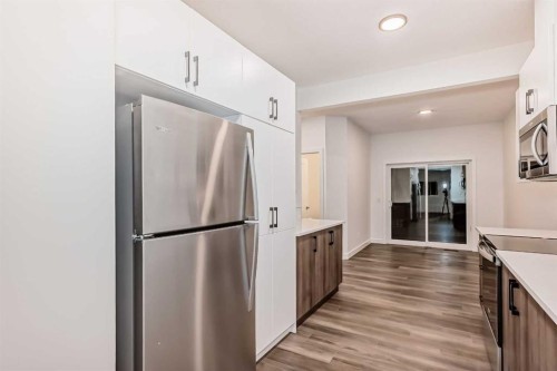 76 Tuscany Summit Square Nw, Calgary, AB - Indoor Photo Showing Kitchen
