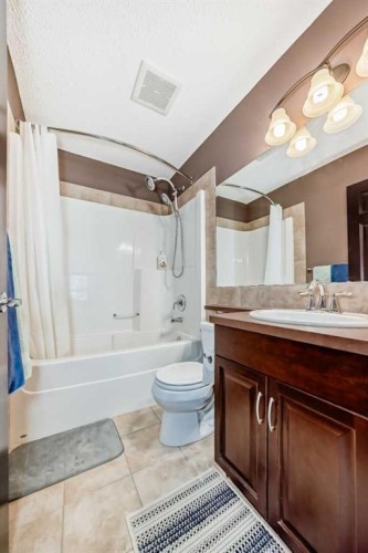 229 Panamount Road Nw, Calgary, AB - Indoor Photo Showing Bathroom