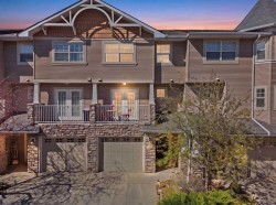 302 Inglewood Grove SE Calgary, AB T2G 4T9